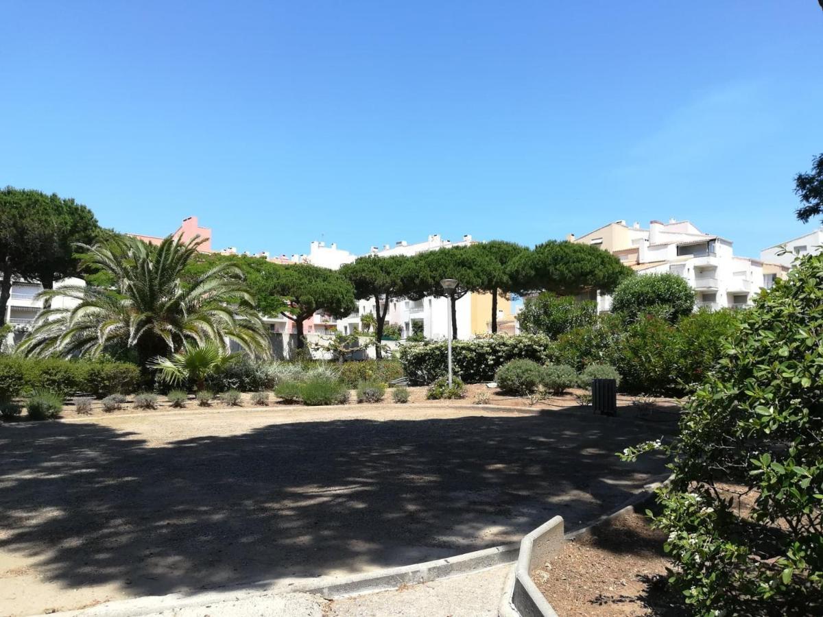 Studio Cabine Vue Port Avec Parking Prive, Piscine, Parc, Boulodrome Agde Buitenkant foto