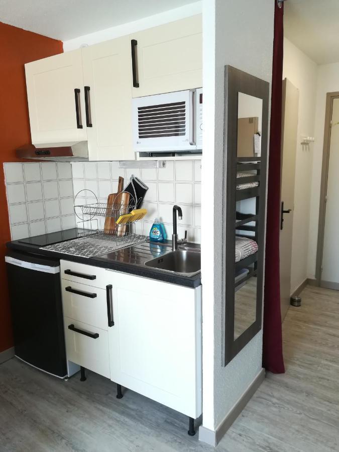 Studio Cabine Vue Port Avec Parking Prive, Piscine, Parc, Boulodrome Agde Buitenkant foto